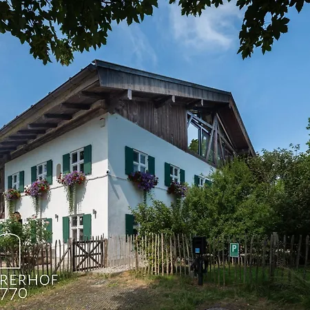 In Mit Terrasse Und Garten By Interhome Dießen am Ammersee